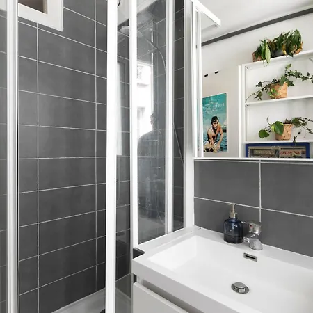 Apartment Cosy A Few Steps From Sacre-coeur - 1bdr Paris